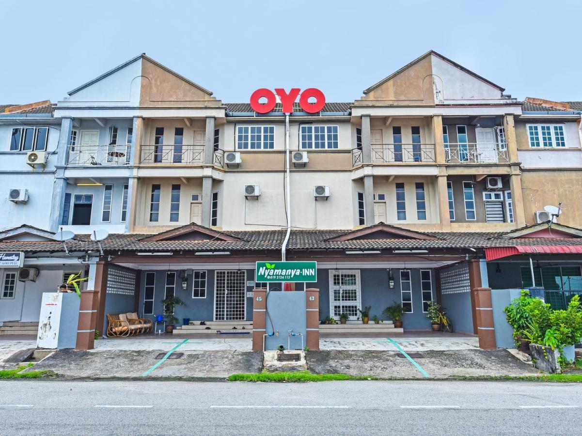 Oyo 90363 Nyamanya Inn Kuantan Extérieur photo