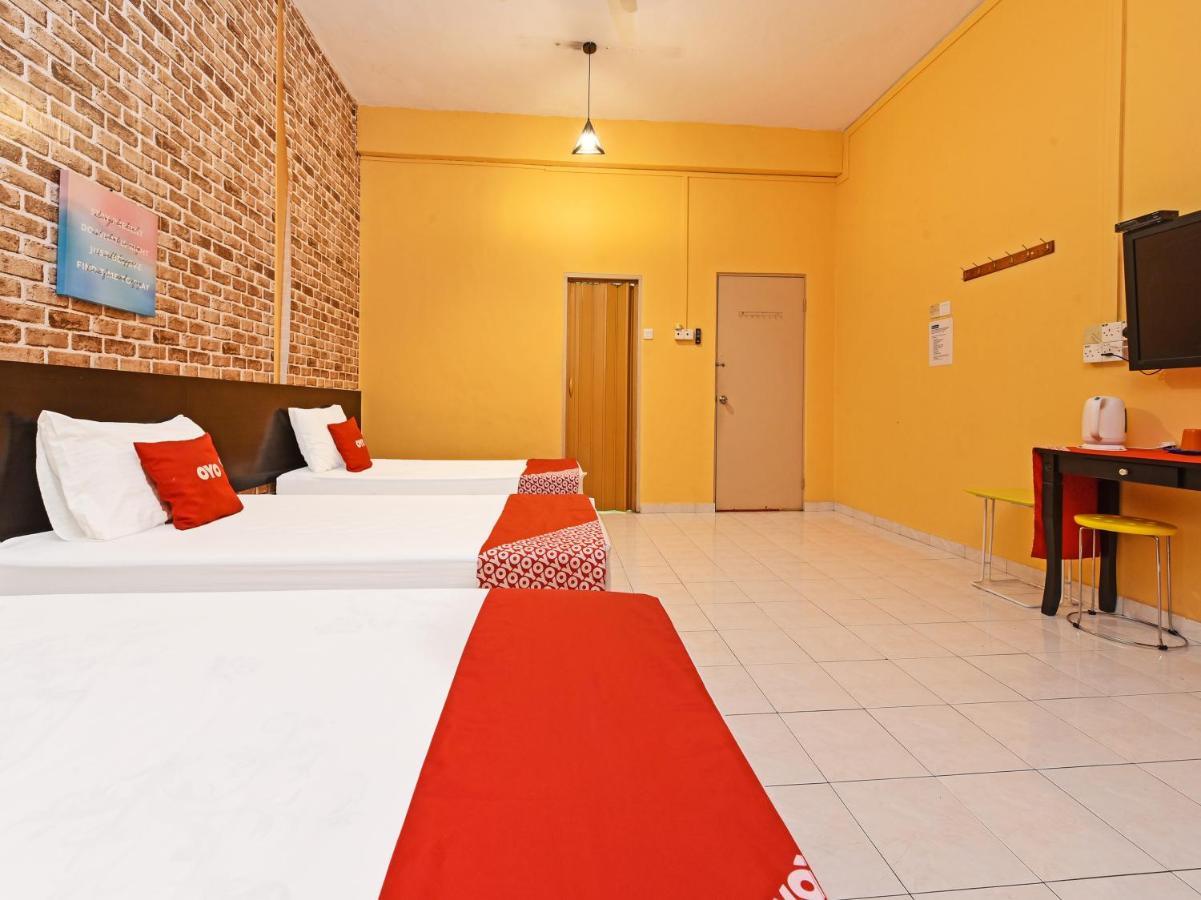 Oyo 90363 Nyamanya Inn Kuantan Extérieur photo