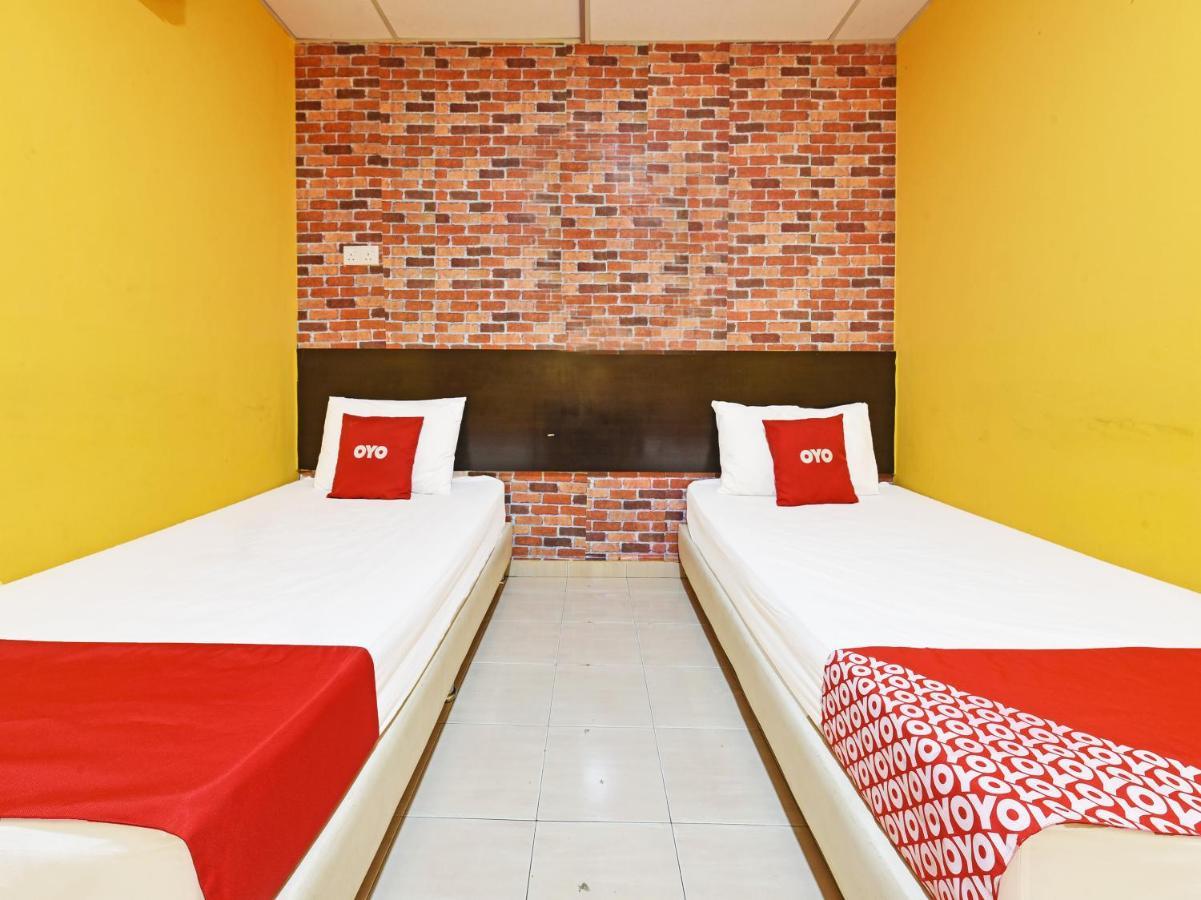 Oyo 90363 Nyamanya Inn Kuantan Extérieur photo